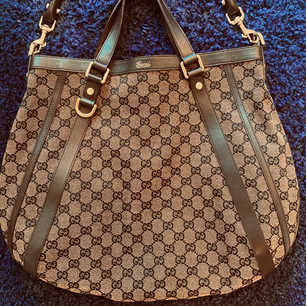 Gucci Authentic Handbag!